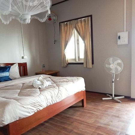 Champa Guesthouse Muang Không Esterno foto